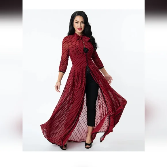 Unique Vintage Burgundy & Black Swiss Dots Tallullah Duster - Picture 1 of 7
